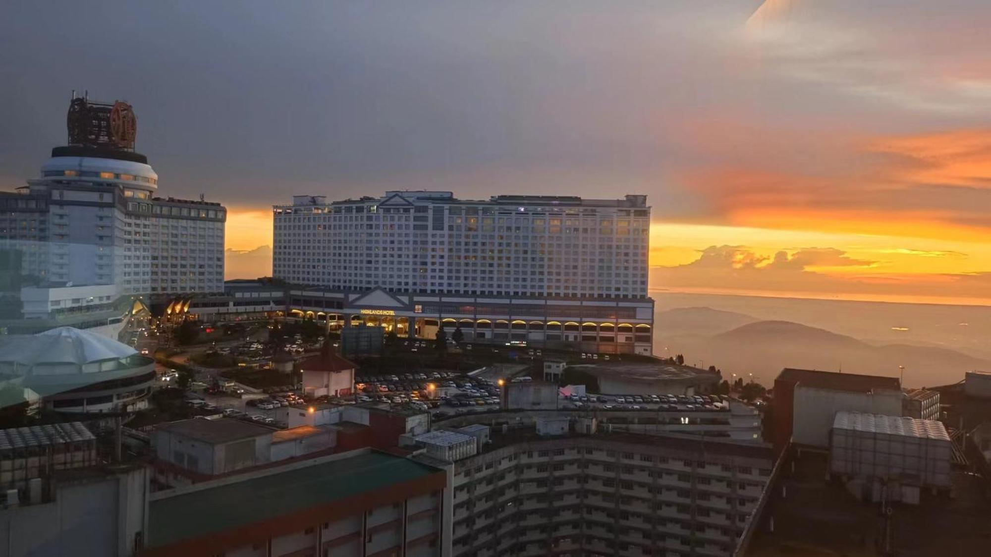 Genting World Deluxe Room Гентинг-Хайлендс Экстерьер фото